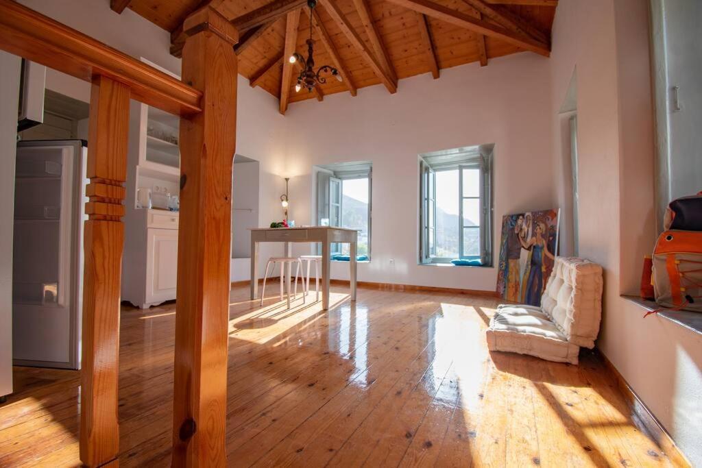 Апартаменти Iolis Loft Hydra Екстер'єр фото